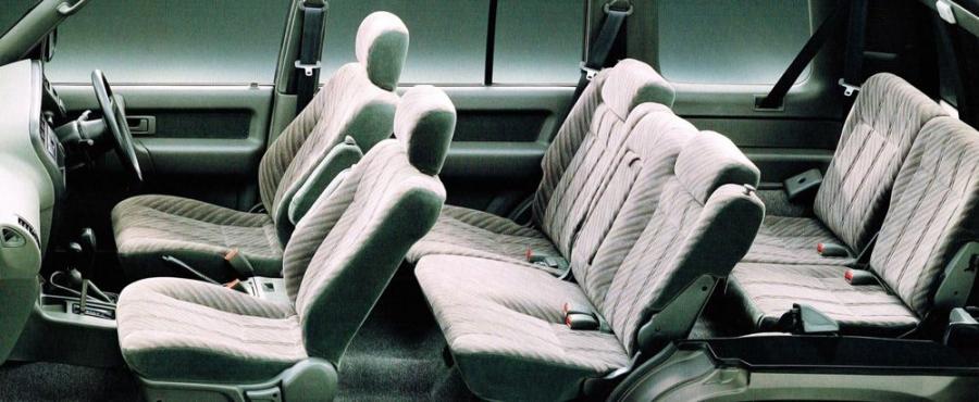 Интерьер Honda Horizon 1994 года  (фото 4 из 12)